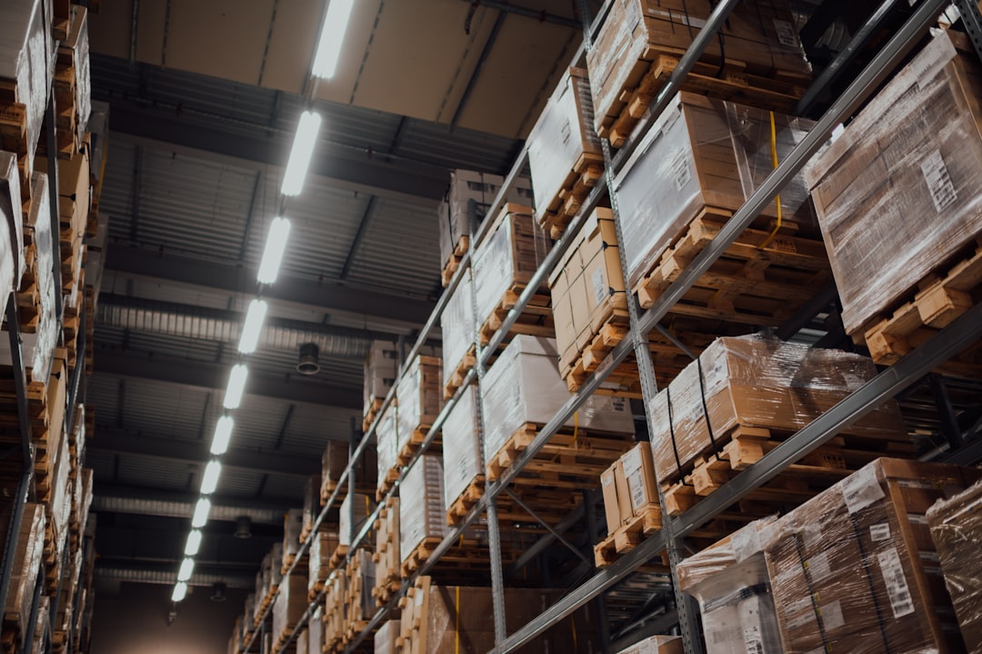 How to Become a Distributor in 2026: Contracts, Margins, and Real Cases