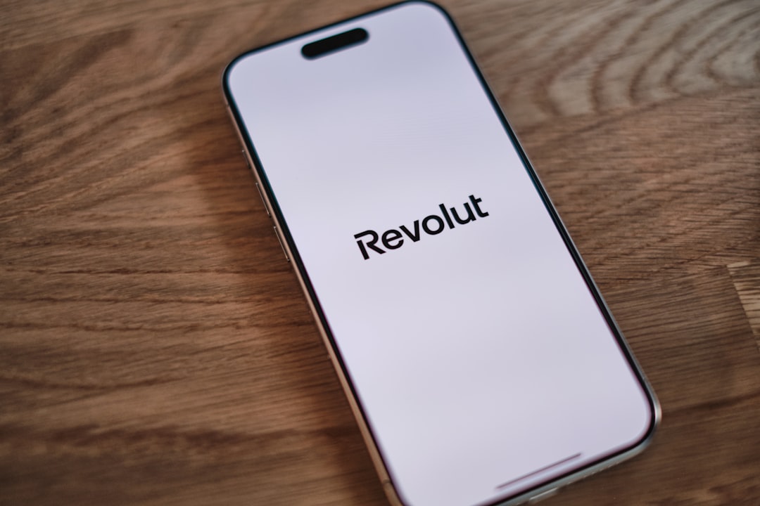Revolut в Україні 2026: як відкрити рахунок, ліміти, підтримка